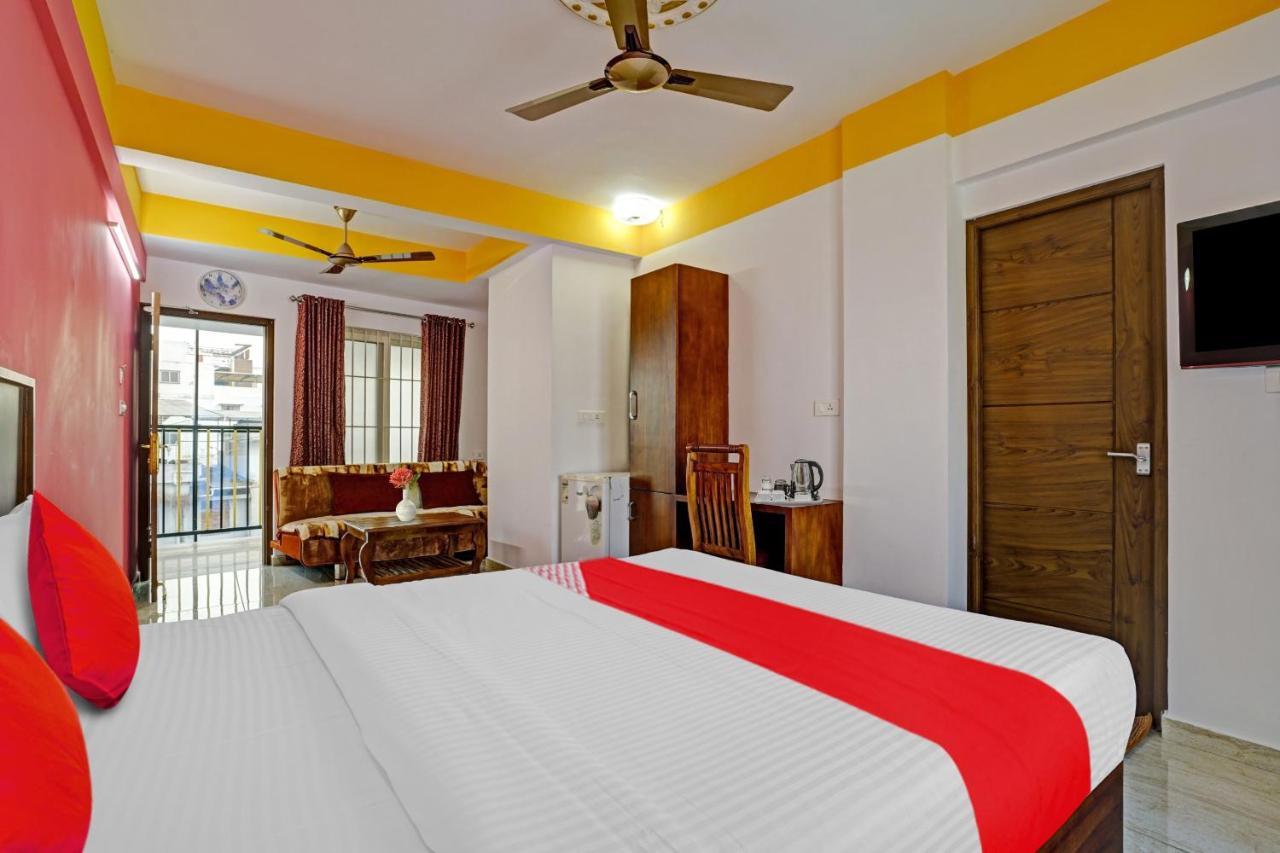 Hotel Signature Cochin Kochi Exterior photo