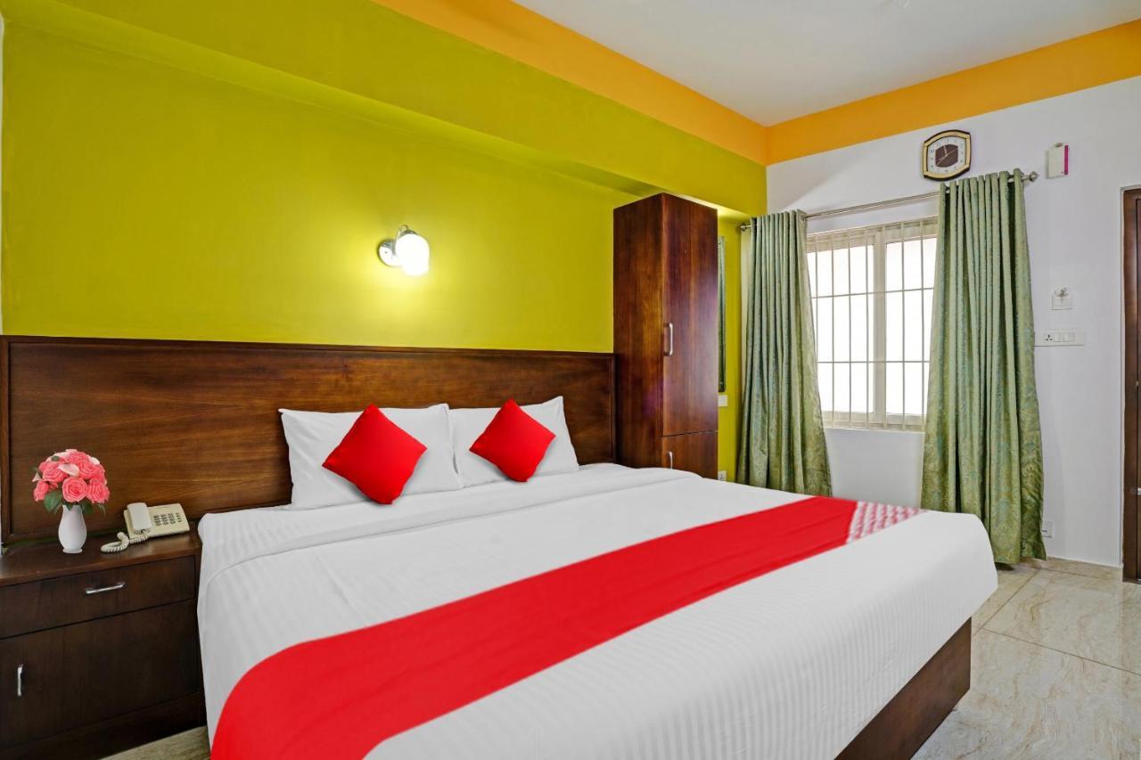 Hotel Signature Cochin Kochi Exterior photo