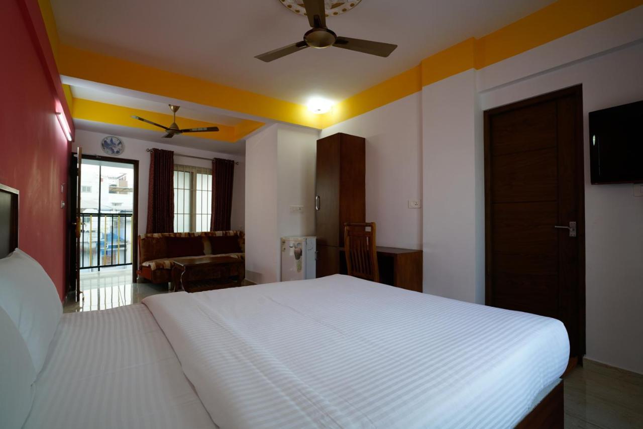 Hotel Signature Cochin Kochi Exterior photo