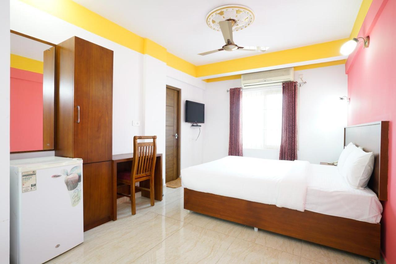 Hotel Signature Cochin Kochi Exterior photo