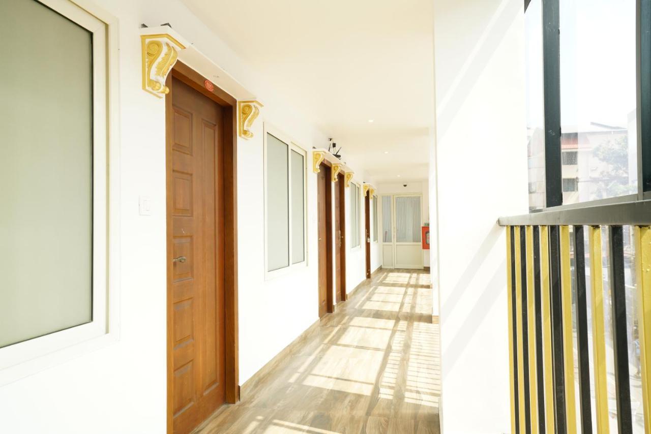 Hotel Signature Cochin Kochi Exterior photo