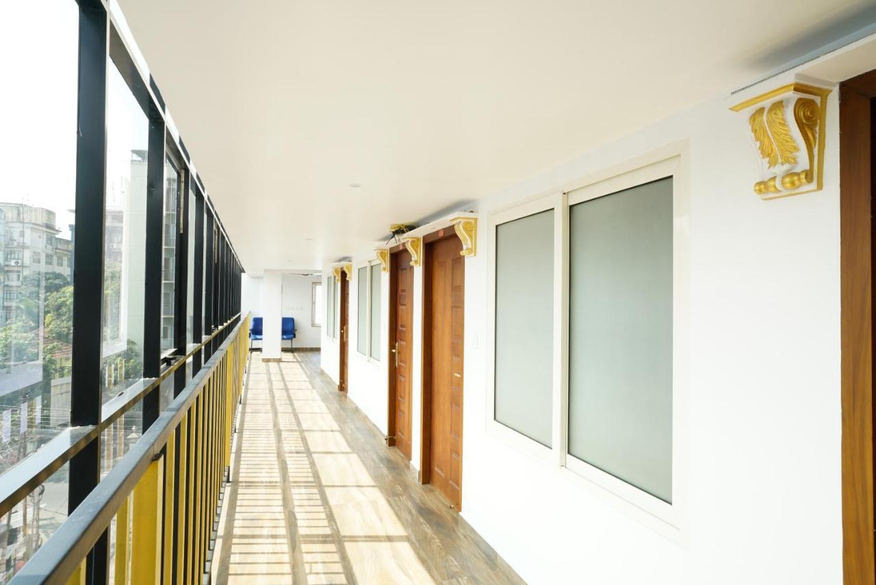 Hotel Signature Cochin Kochi Exterior photo