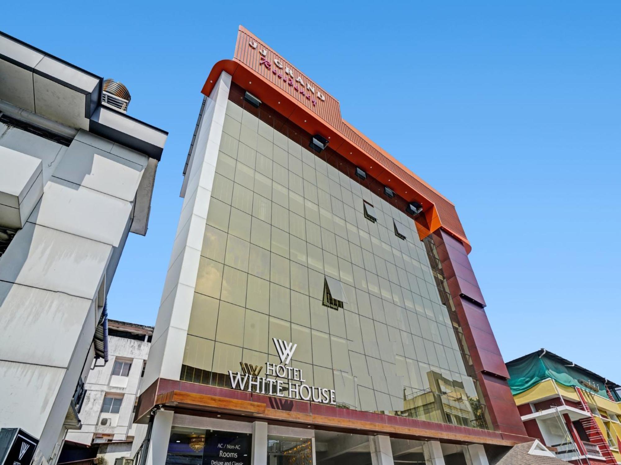 Hotel Signature Cochin Kochi Exterior photo