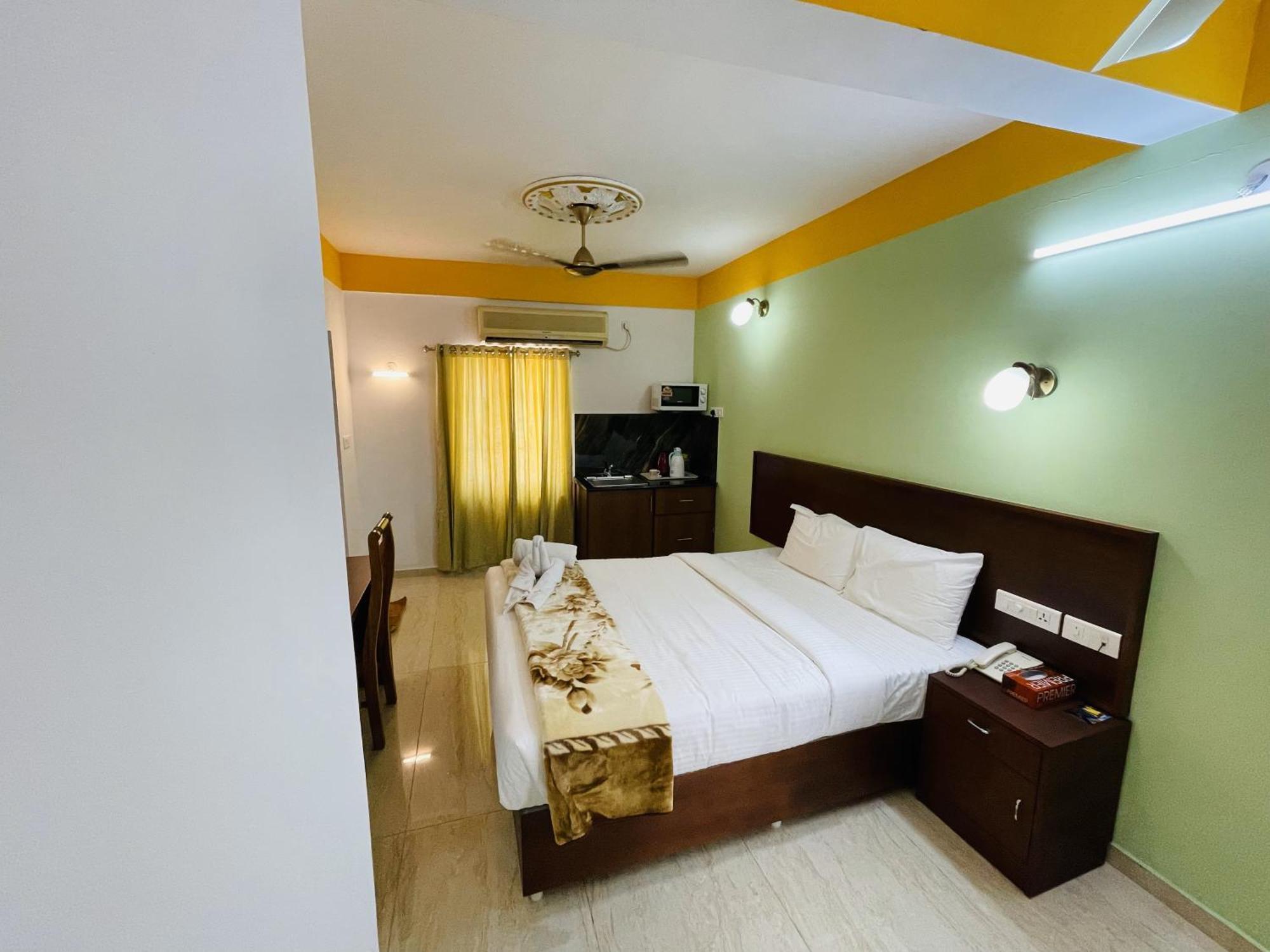 Hotel Signature Cochin Kochi Exterior photo