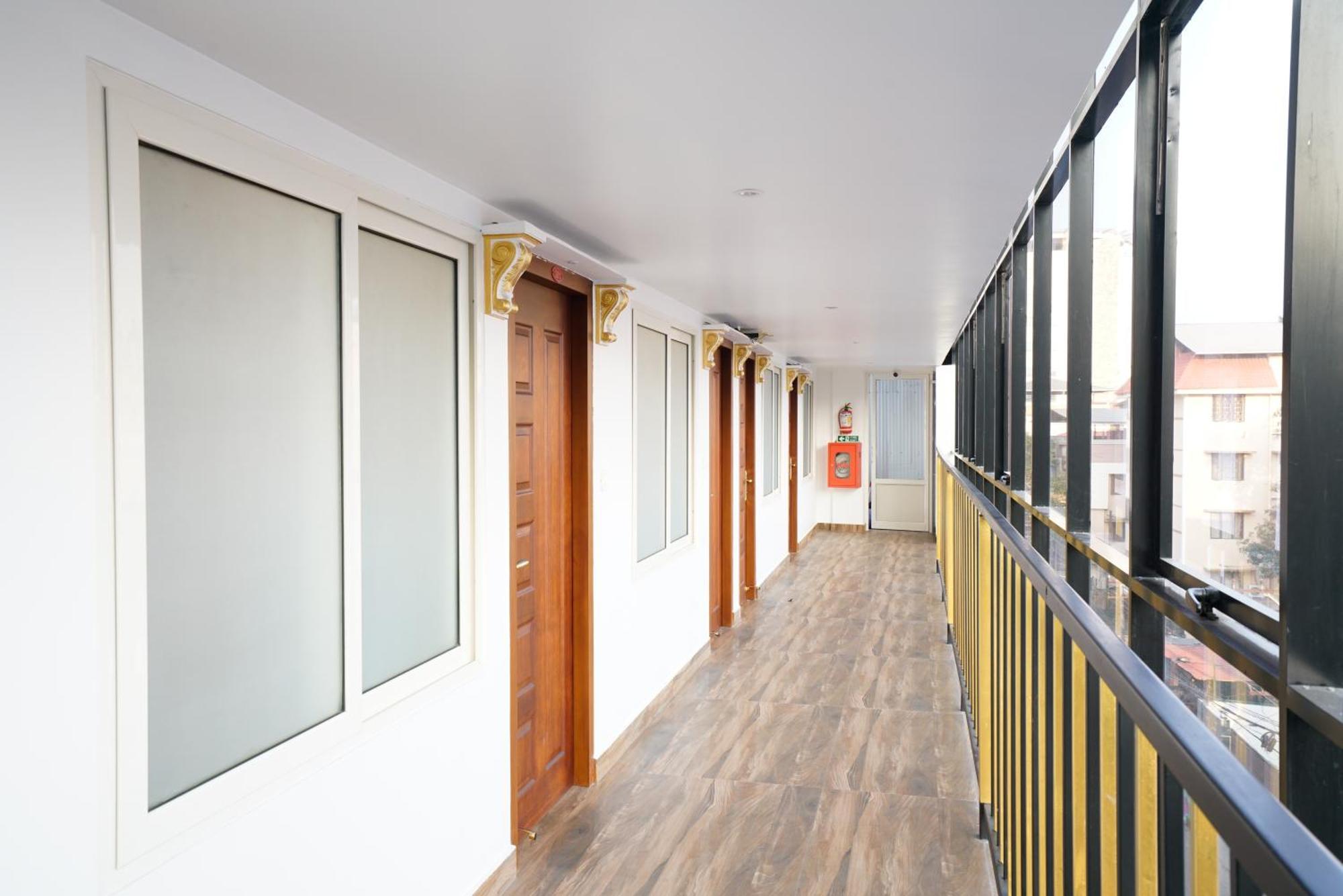 Hotel Signature Cochin Kochi Exterior photo