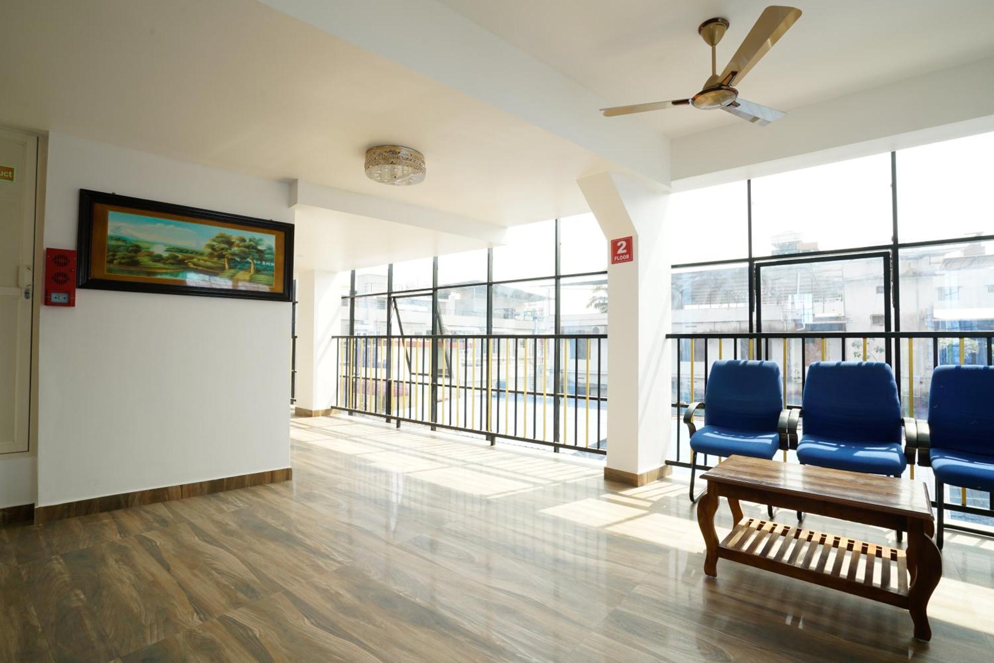 Hotel Signature Cochin Kochi Exterior photo